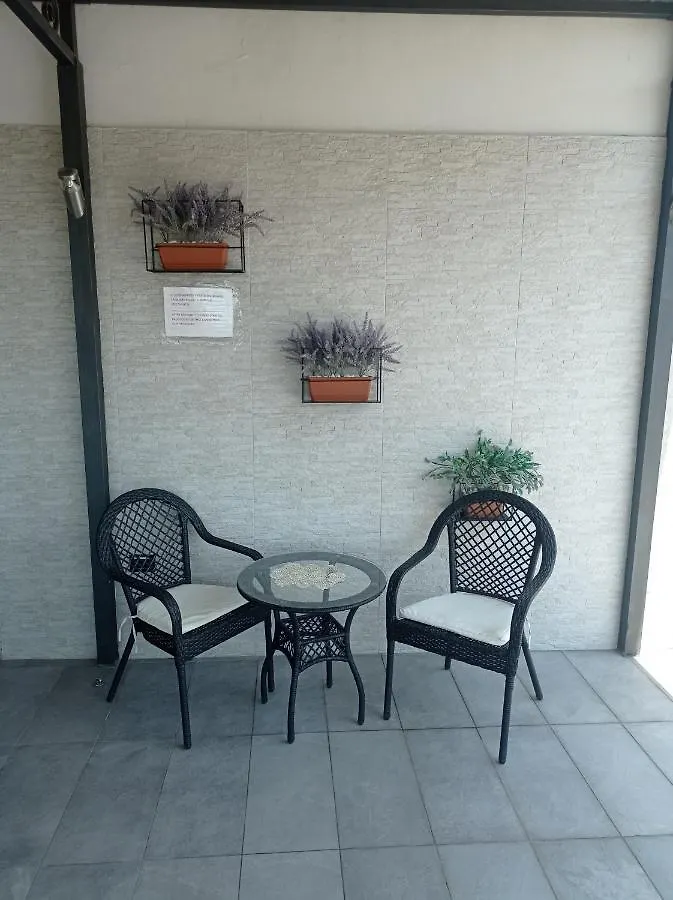 شقة La Terrazza Del Corso نابولي 0*,